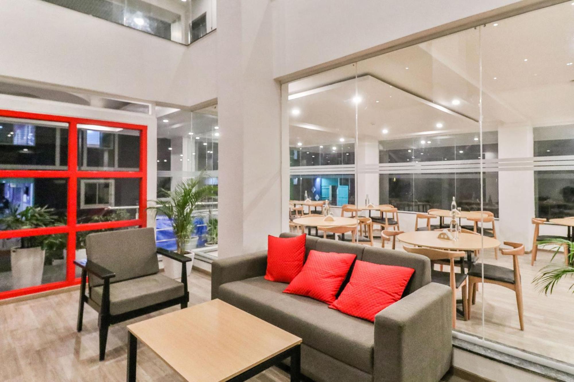 Super Townhouse Reva College University Yelahanka 외부 사진